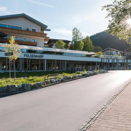 Familienhotel Felsenhof-3