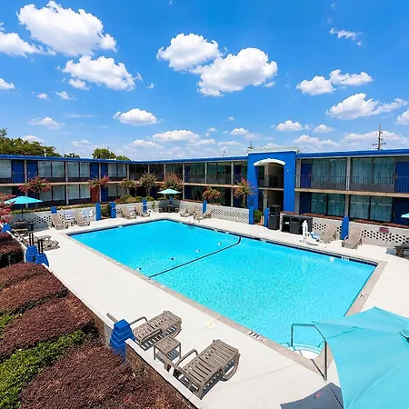 Clarion Greenville Airport Inn-2
