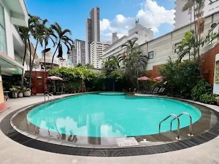 Manhattan Hotel Bangkok-3