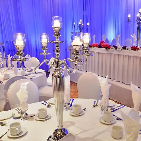 Holiday Inn Montreal Centre Ville Downtown By Ihg-2