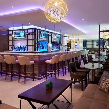 Toronto Airport Marriott Hotel-3