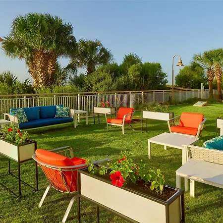 Hampton Inn & Suites Myrtle Beach Oceanfront-3