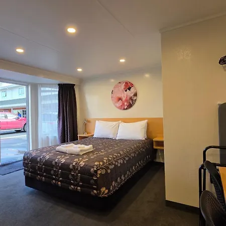 Admirals Motor Lodge-3