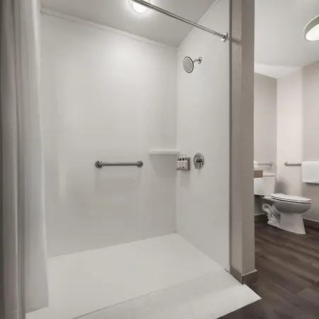 Garner Hotel Greenville East By Ihg-2