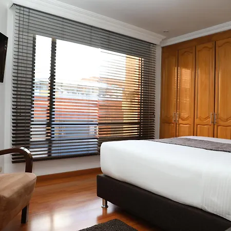 Hotel Suites 108-3