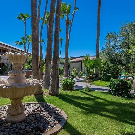 La Fuente Inn&Suites-2