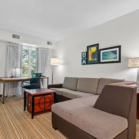 Mainstay Suites Appleton Airport - Fox River Mall Area-3