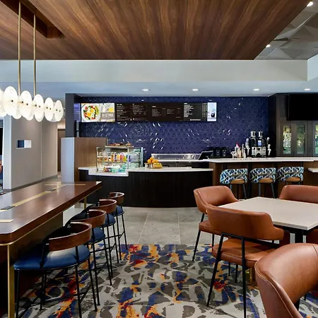 Courtyard By Marriott Atlanta Windy Hill/Ballpark-2