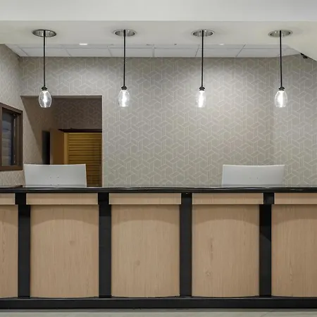 Best Western Plus Downtown Tacoma-3