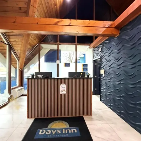 Days Inn By Wyndham Rutland/Killington Area-2