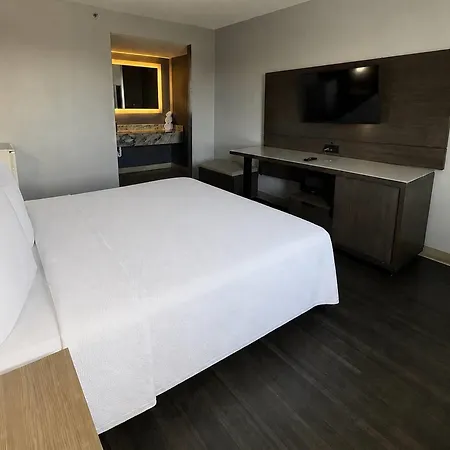Days Inn By Wyndham El Paso I-10 East-3
