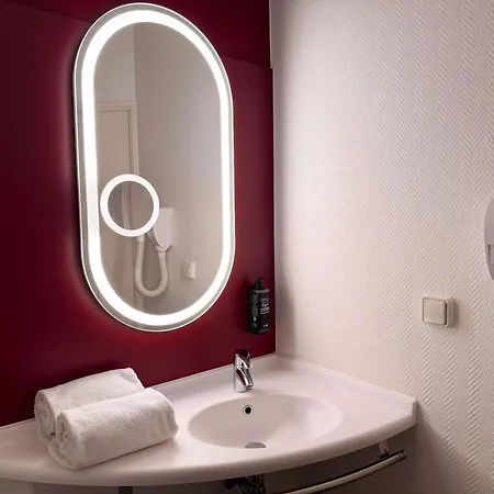 Ibis Martigues Centre-2