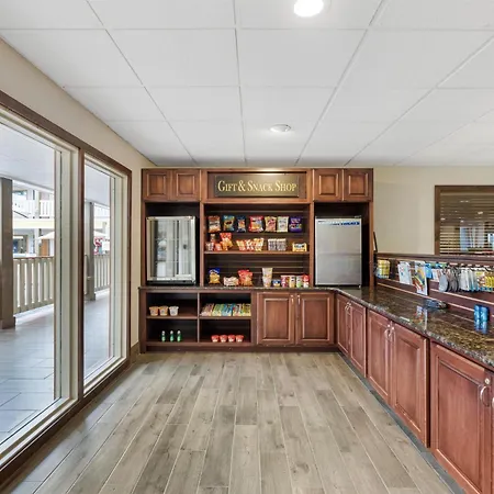 Best Western Plus Dubuque Hotel And Conference Center-3