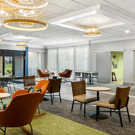 Spark By Hilton Akron Fairlawn-3