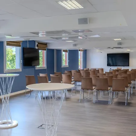 Best Western Plus Paris Velizy-3