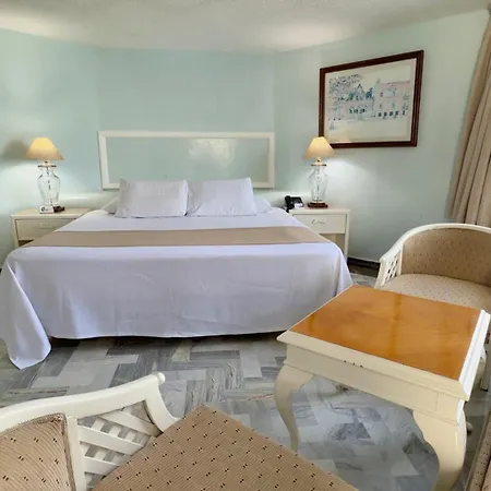 Hotel Acapulco Malibu-2