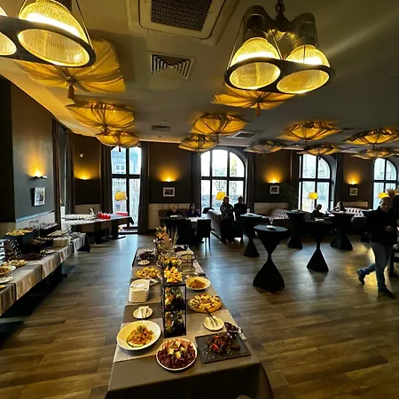 Astoria Hotel-2