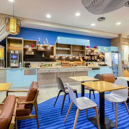 Ibis Styles La Rochelle Centre Vieux Port-3