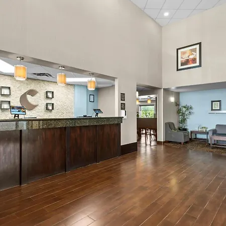 Comfort Inn & Suites Calgary Airport - South-2