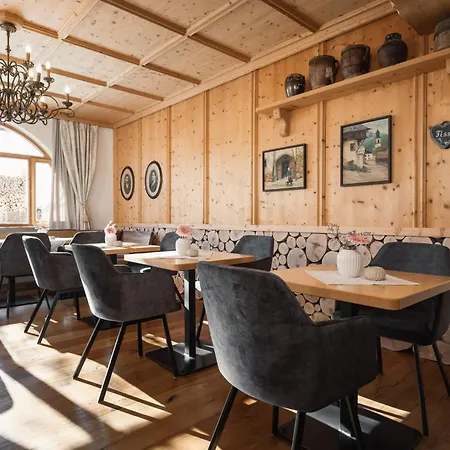 Jochum Hotel Garni-3