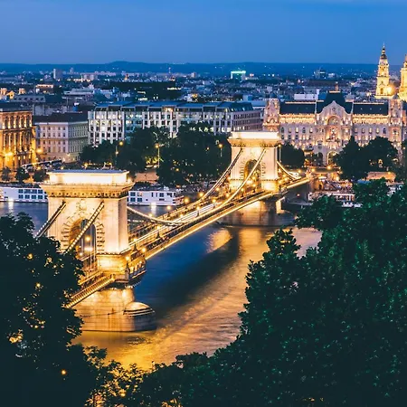 Roombach Hotel Budapest Center-3