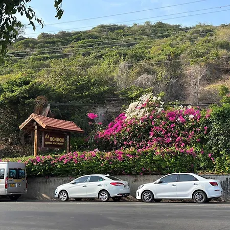 Hon Rom Central Beach Resort-3
