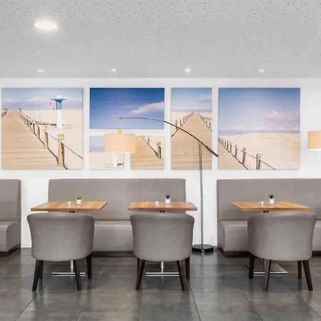 Eurostars Oasis Plaza-2