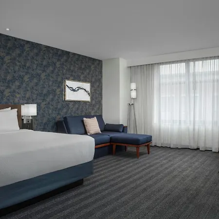 Courtyard By Marriott Richmond Downtown-3