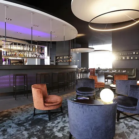 Novotel Basel City-3