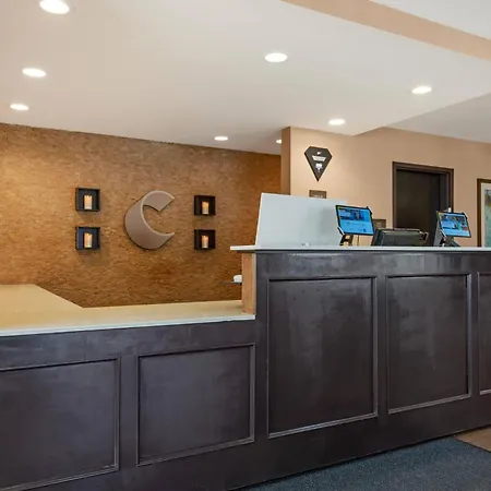 Comfort Inn & Suites Airport North-3