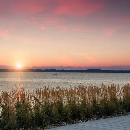 Courtyard By Marriott Erie Bayfront-3