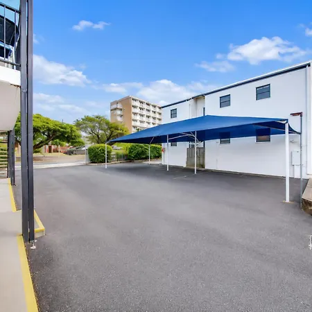 Gladstone Capricorn Apartments-3