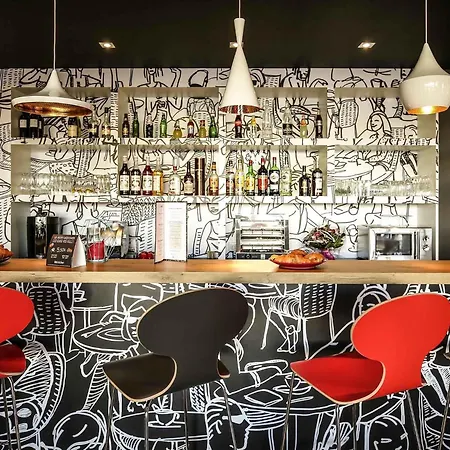 Ibis Niort Est Mendes France-2