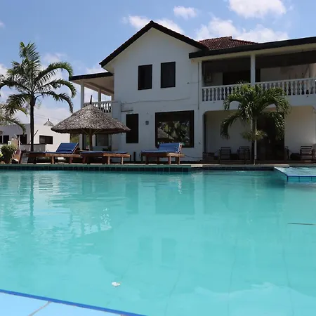 Villa Dahl Beach Resort-3