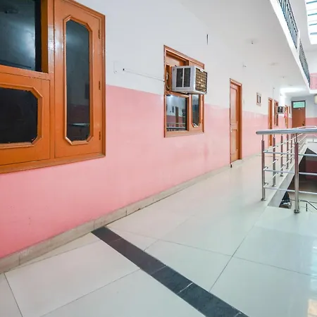 Spot On 36686 Hotel Om Shanti Palace-2