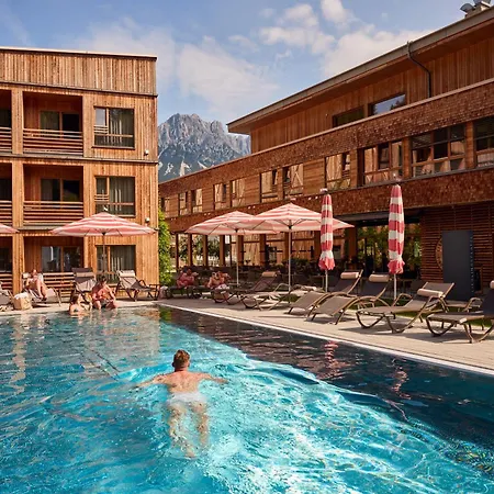 Tirol Lodge-2