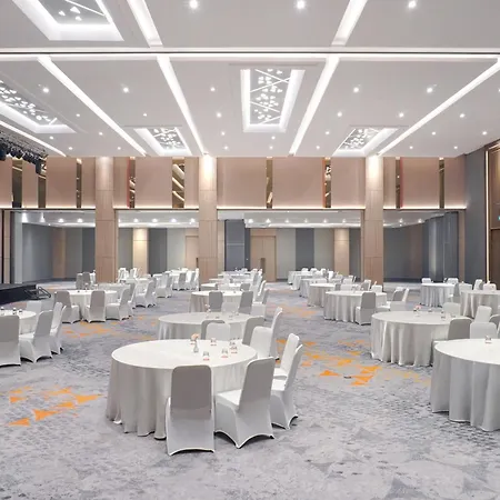 Harris Hotel & Conventions Bundaran Satelit Surabaya-2