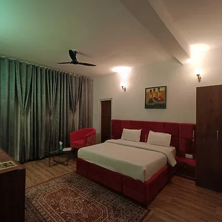 Oyo 66008 Maan Cottages-3