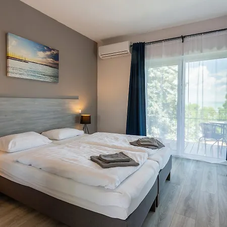 Holiday Hotel Siofok-3