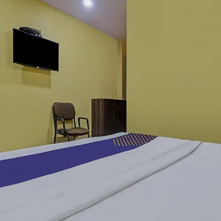 Spot On Gayatri Lodge Near Snow World-2