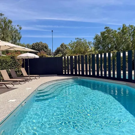 Ibis Lunel Petite Camargue-2
