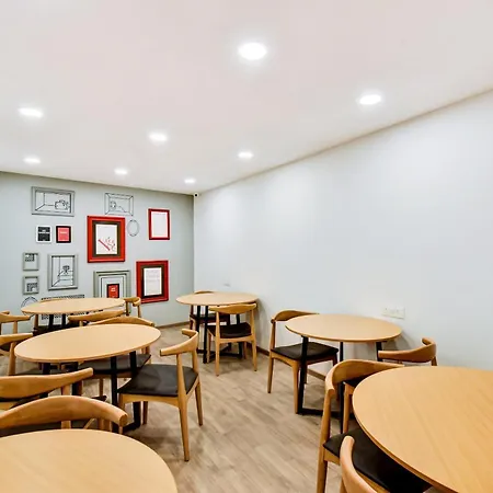 Townhouse Century Hotel-2