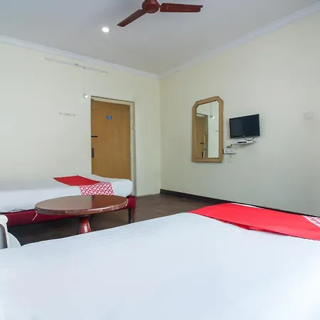 Hotel O Luxury Villas Near Begumpet Airport-3