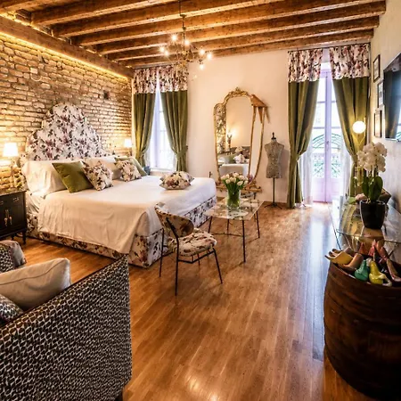 Vitrum - Como Luxury Suites-2