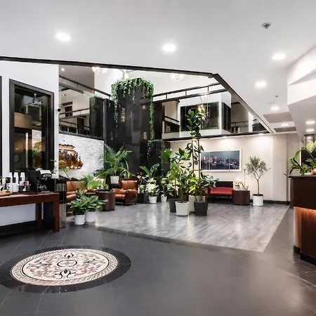Hotel International-2