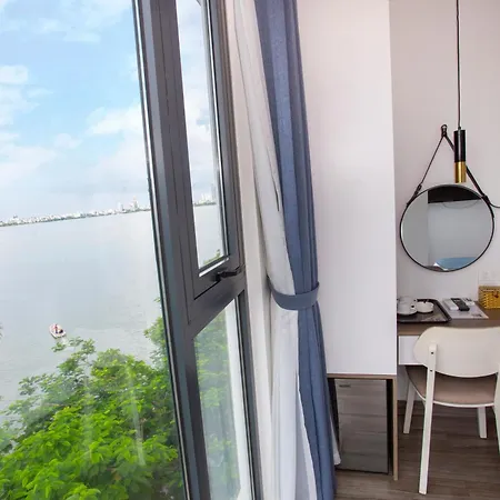 Lake View Hotel-2