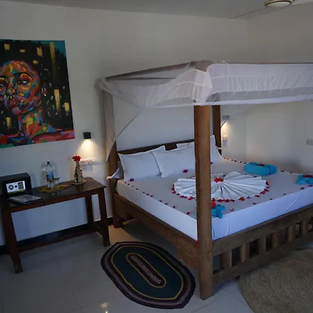 Cocolala Beach House-2