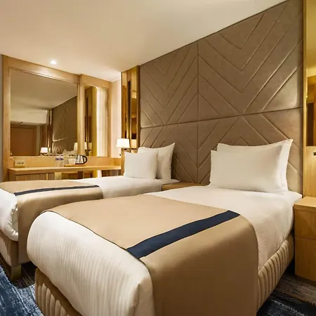 Days Inn By Wyndham Istanbul Bomonti-2