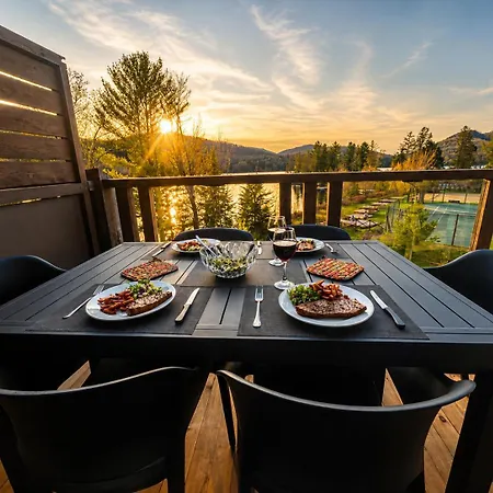 Appartement-Condo Sur Lac Superieur-Mont-Tremblant-2