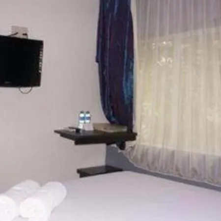 Win Hotel Blok M-3